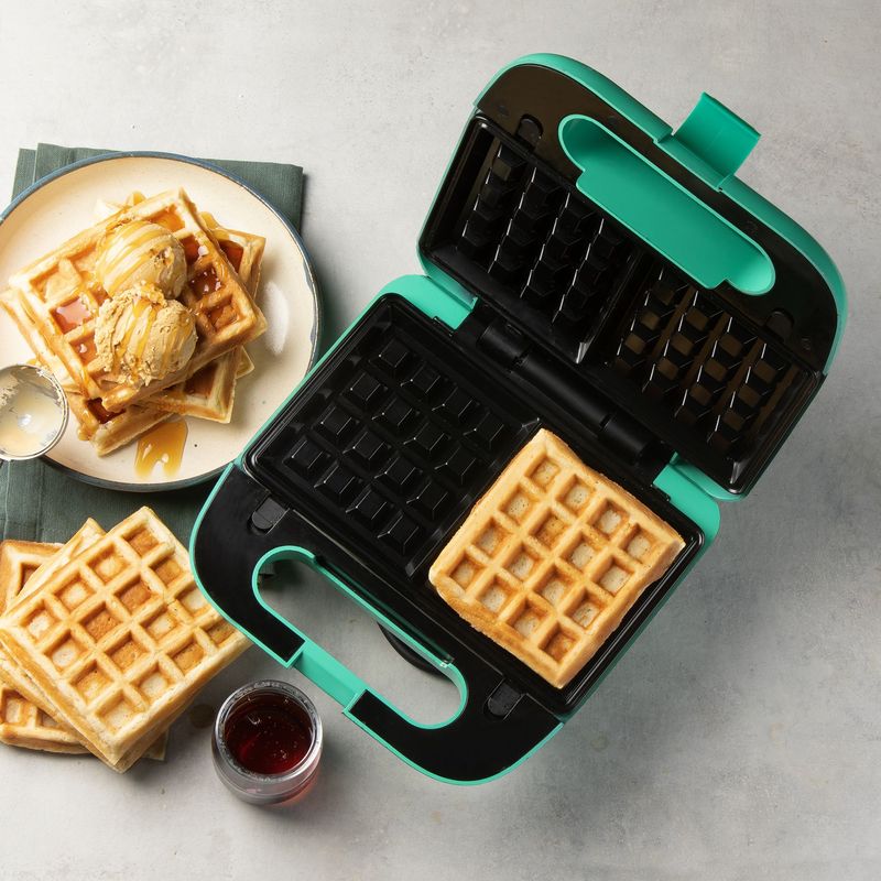 Electronice si Electrocasnice - Electrocasnice bucatarie - Preparare paine - Sandwich-maker - Sandwich maker multifunctional 5 in 1 Domo Snack Party DO1109C cu placi interschimbabile, 750 W - Infinity.ro