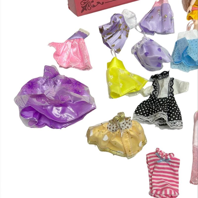 Jucarii, Copii si Bebe - Jucarii si jocuri - Papusi si accesorii - Papusi - Calendar Advent cu o papusa si 23 tinute diferite, multicolor, S089 - Infinity.ro