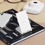 Laptop, Telefoane si Tablete - Telefoane mobile si accesorii - Accesorii Telefoane - Incarcatoare telefoane - Suport de Birou, Incarcator Wireless cu Stand Qi Fast Charger 15W compatibil Apple MagSafe - Alb - Infinity.ro