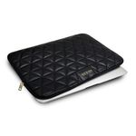 Laptop, Telefoane si Tablete - Laptopuri si accesorii - Accesorii Laptop - Genti laptop - Husa Pouch Guess Quilted Collection, pentru Apple MacBook 13"-13.3", Negru - Infinity.ro