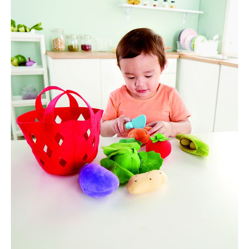 Jucarii, Copii si Bebe - Jucarii si jocuri - Jucarii & jocuri educative - Jucarii interactive - Hape cosuletul cu legume - Infinity.ro