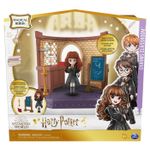 Jucarii, Copii si Bebe - Jucarii si jocuri - Jocuri si puzzle - Jocuri de societate - Harry potter set lumea vrajilor sala de clasa - Infinity.ro