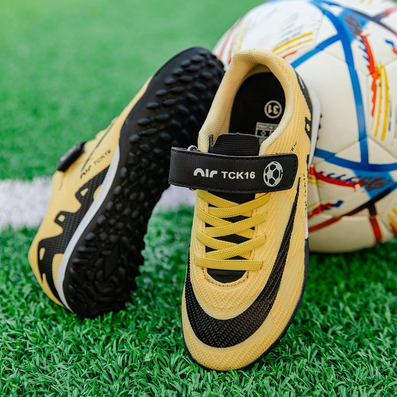 Sport si Outdoor - Echipament Sportiv - Incaltaminte sport - Pantofi sport - Ghete de fotbal pentru copii MBrands, 8.5 pentru teren sintetic, culoare galben 31 - Infinity.ro