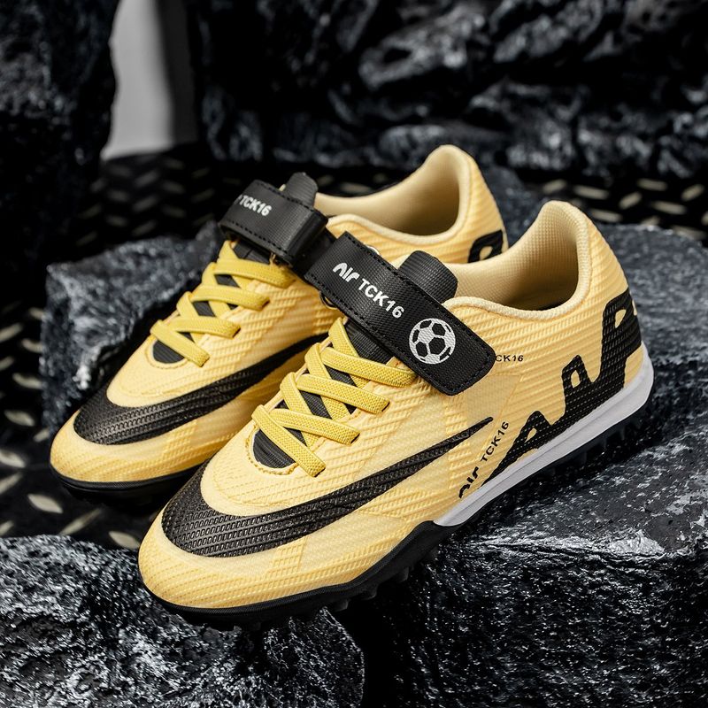 Sport si Outdoor - Echipament Sportiv - Incaltaminte sport - Pantofi sport - Ghete de fotbal pentru copii MBrands, 8.5 pentru teren sintetic, culoare galben 31 - Infinity.ro