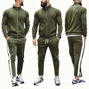 Fashion, accesorii si bijuterii - Barbati - Imbracaminte - Infinity.ro