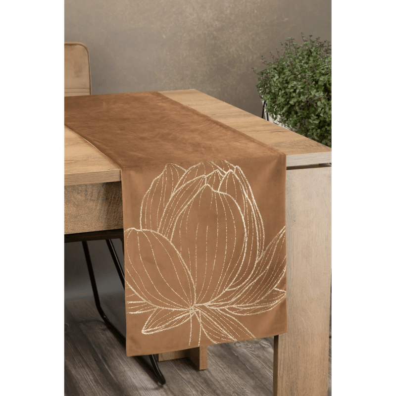 Casa si Gradina - Textile si covoare - Textile bucatarie - Fete de masa - Fata de masa BLINK 12 din catifea cu model floral botanic tip flori de lotus, 35 x 140 cm, maro - Infinity.ro
