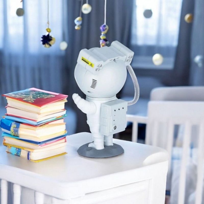 Casa si Gradina - Corpuri si surse de iluminat - Veioze si lampi - Lampi de veghe copii - Proiector cer instelat LED, astronaut, cu telecomanda, 21,5 cm, Ecarla - Infinity.ro
