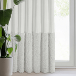 Casa si Gradina - Textile si covoare - Perdele si draperii - Draperii - Draperie MARION din catifea, cu un model din blana fina in partea de jos a tesaturii, 140 x 270 cm, alb - Infinity.ro