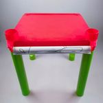 Jucarii, Copii si Bebe - Jucarii si jocuri - Jucarii & jocuri educative - Seturi pictura si desen - Masa de Colorat, cu Creioane Colorate si Autocolante, 41.5x38x39cm - Infinity.ro