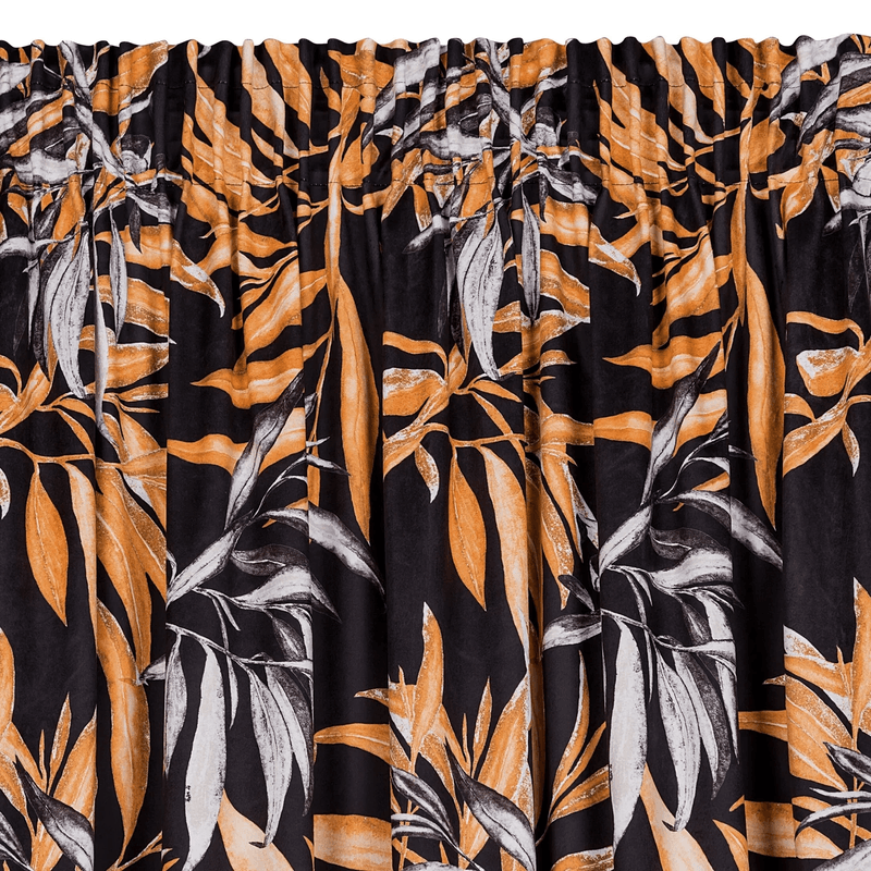 Casa si Gradina - Textile si covoare - Perdele si draperii - Draperii - Draperie PIERRE CARDIN ZOJA din catifea moale cu model tip ramuri, 140 x 270 cm, negru, rosu - Infinity.ro