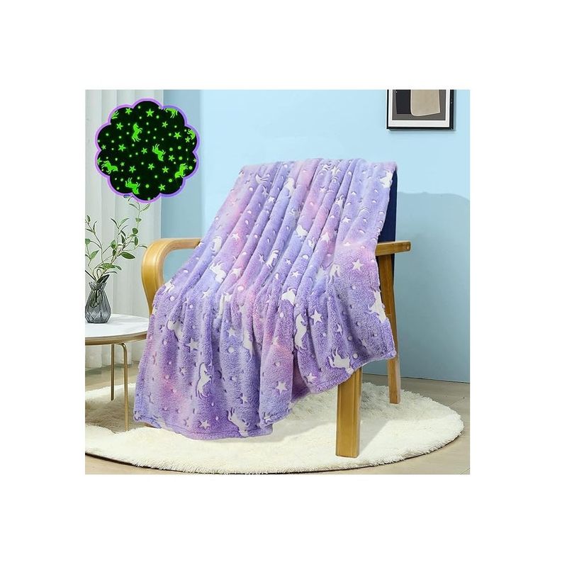 Casa si Gradina - Textile si covoare - Pături și cuverturi - Pături - Patura Pufoasa cu Insertii Fosforescente, Glow in the Dark, Model Unicorni si Stele/Luna si Stele, 150x200cm, Roz - Infinity.ro