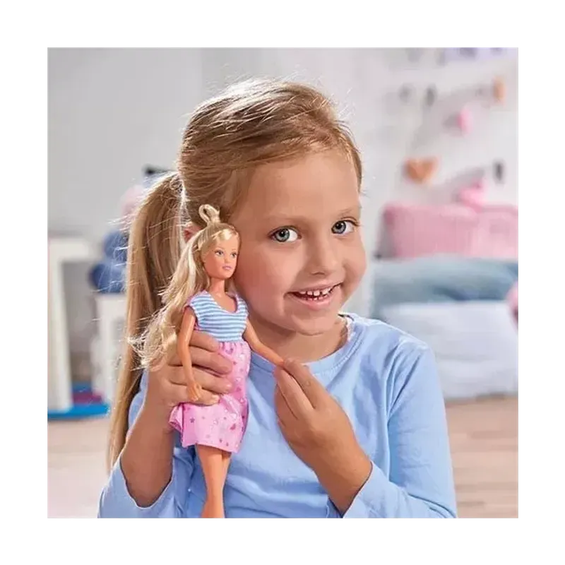 Jucarii, Copii si Bebe - Jucarii si jocuri - Papusi si accesorii - Papusi - Set Steffi Love, Familie Cu Copilas Nou-Nascut Surpriza - Infinity.ro