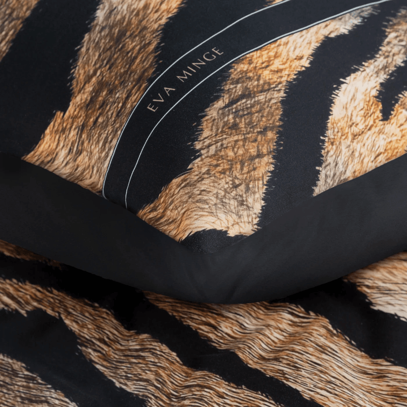 Casa si Gradina - Textile si covoare - Lenjerii de pat - Seturi de lenjerie - Set lenjerie EWA MINGE din bumbac, cu design tip blana animale,1 husa plapuma + 2 fete perna, 220 x 200 cm, multicolor - Infinity.ro