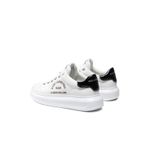 Fashion, accesorii si bijuterii - Barbati - Incaltaminte barbati - Sneakers si tenisi barbati - Pantofii sport Karl Lagerfeld de piele cu logo metalic, 44 EU, Alb murdar - Infinity.ro