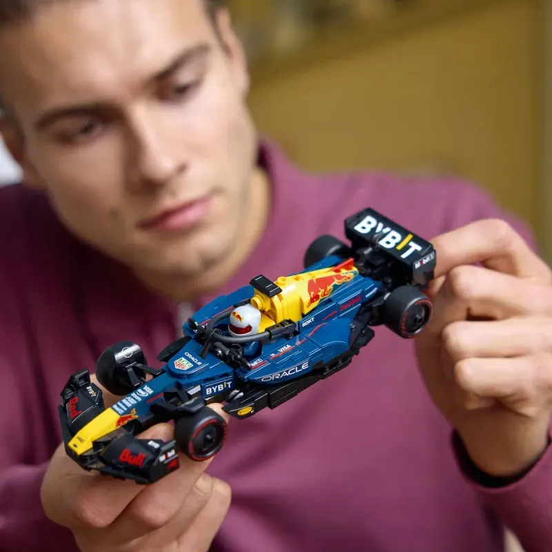 Jucarii, Copii si Bebe - Jucarii si jocuri - Seturi de constructie si cuburi - Seturi de constructie - Lego Speed Champions Masina De Curse F1 Oracle Red Bull Racing 77243 - Infinity.ro