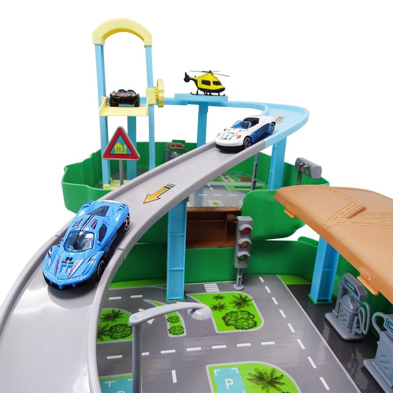 Jucarii, Copii si Bebe - Jucarii si jocuri - Vehicule si jucarii cu telecomanda - Masinute - Set 2 in 1, rucsac si pista cu 3 masinute metalice si elicopter, 37 piese - Infinity.ro