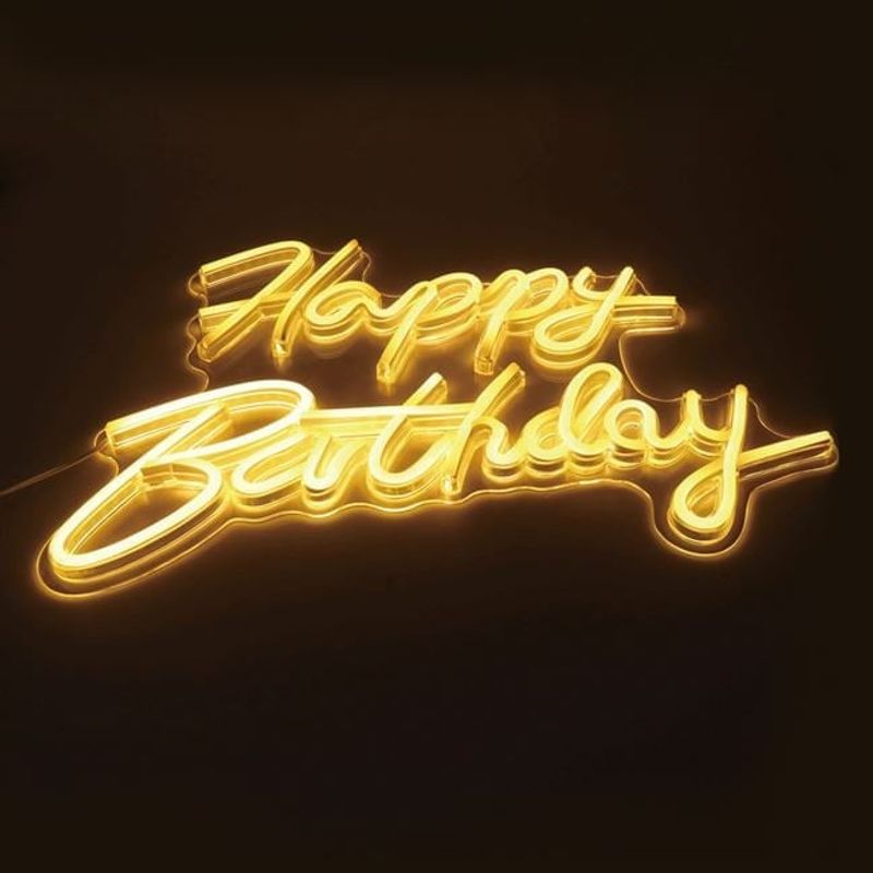 Casa si Gradina - Corpuri si surse de iluminat - Veioze si lampi - Veioze - Lampa LED neon, lumina de culoare alba calda, model HAPPY BIRTHDAY, 40.8x29.5 cm, alb - Infinity.ro