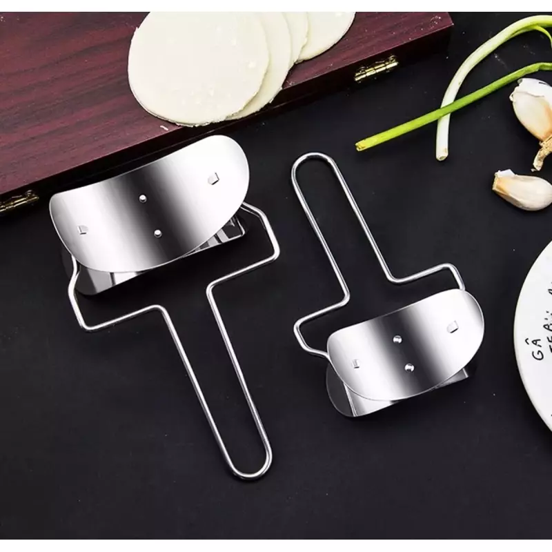 Casa si Gradina - Bucatarie si vesela - Ustensile bucatarie - Seturi ustensile de bucatarie - Set forma si cutit pentru aluat ravioli, inox, Gonga® Argintiu - Infinity.ro