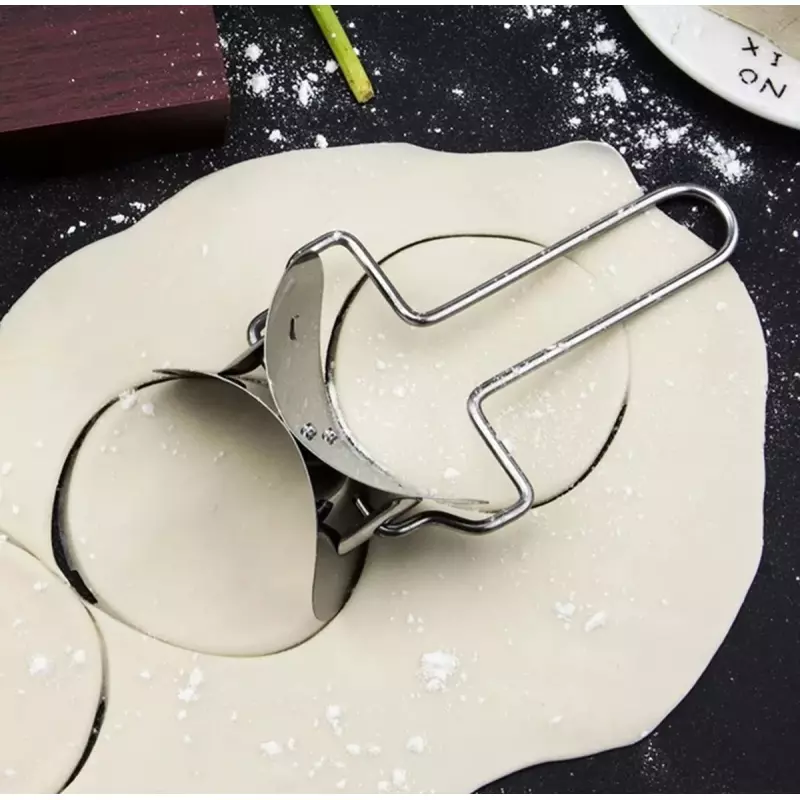 Casa si Gradina - Bucatarie si vesela - Ustensile bucatarie - Seturi ustensile de bucatarie - Set forma si cutit pentru aluat ravioli, inox, Gonga® Argintiu - Infinity.ro