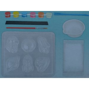 Set de pictat si creat magneti, Space, 6 forme diferite, planeta cu inele, Terra, rachete, 2 astronauti