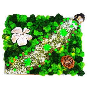 Decoratiune pentru interior, tablou cu licheni stabilizati si flori uscate, lucrat manual, fosforescent, 30x40 cm, verde