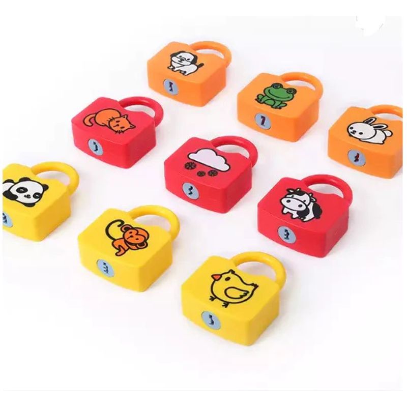 Jucarii, Copii si Bebe - Jucarii si jocuri - Jucarii & jocuri educative - Jucarii interactive - Set 6  Lacate, 6 chei, cartonase asociere cu imagini, Panda, Vacuta, Catelus, cuvinte, 18 piese, 3 ani +, Edujucarii - Infinity.ro