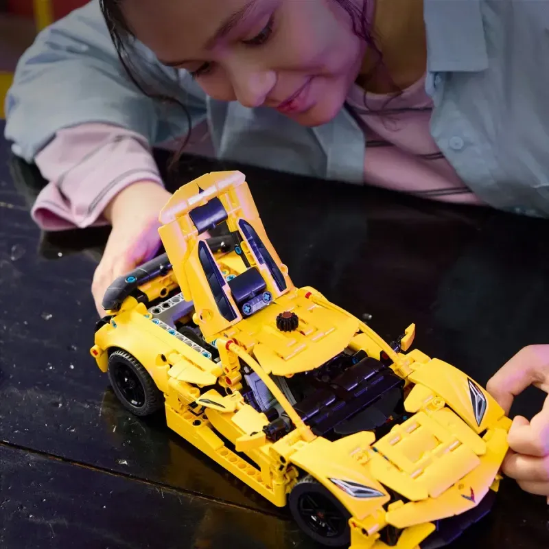 Jucarii, Copii si Bebe - Jucarii si jocuri - Seturi de constructie si cuburi - Seturi de constructie - Lego Technic Chevrolet Corvette Stingray 42205 - Infinity.ro