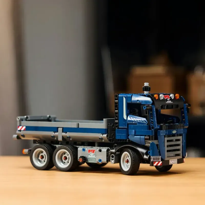 Jucarii, Copii si Bebe - Jucarii si jocuri - Seturi de constructie si cuburi - Seturi de constructie - Lego Technic Camion Cu Bena Basculanta 42203 - Infinity.ro
