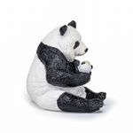 Jucarii, Copii si Bebe - Jucarii si jocuri - Figurine - PAPO Figurina urs panda sezand cu pui in brate - Infinity.ro