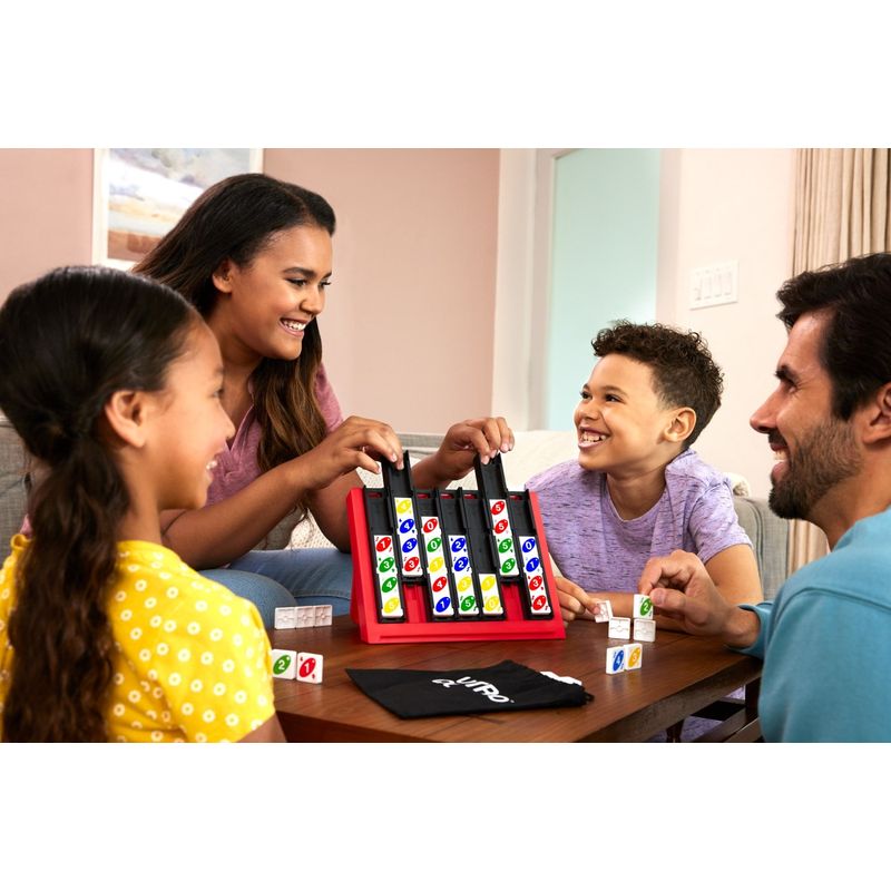 Jucarii, Copii si Bebe - Jucarii si jocuri - Jocuri si puzzle - Jocuri de societate - Carti de joc uno quatro - Infinity.ro