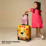 Carti si Birotica - Rechizite - Rucsacuri si genti scolare - Troler pentru Copii, Model Leu 3D, Policarbonat, Roti Pivotante, Incuietoare cu Cifru, Captusit, 35 x 25 x 45 cm, Galben - Infinity.ro