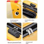 Carti si Birotica - Rechizite - Rucsacuri si genti scolare - Troler Mercaton pentru Copii, Model Girafa 3d, Policarbonat, Roti Pivotante, Incuietoare cu Cifru, Captusit, 35 X 25 X 4 - Infinity.ro