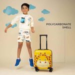 Carti si Birotica - Rechizite - Rucsacuri si genti scolare - Troler Mercaton pentru Copii, Model Girafa 3d, Policarbonat, Roti Pivotante, Incuietoare cu Cifru, Captusit, 35 X 25 X 4 - Infinity.ro