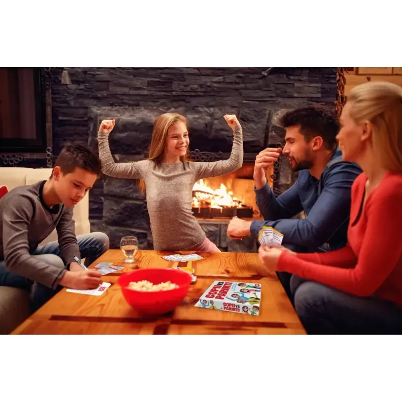 Jucarii, Copii si Bebe - Jucarii si jocuri - Jocuri si puzzle - Jocuri de societate - Joc De Carti Copii Vs Parinti - Infinity.ro