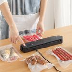 Electronice si Electrocasnice - Electrocasnice bucatarie - Mixere, tocatoare & roboti de bucatarie - Aparate de vidat - Aparat de Vidat si Sigilat Alimente MRG MFK01, cu 5x Pungi Incluse, Negru - Infinity.ro