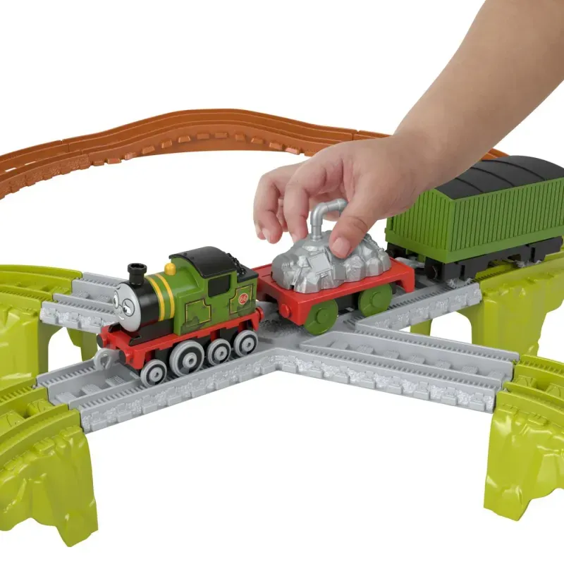 Jucarii, Copii si Bebe - Jucarii si jocuri - Vehicule si jucarii cu telecomanda - Masinute - Thomas Set De Joaca Trenulet Cu Circuit Si Accesorii Whiffs Recycling Run - Infinity.ro