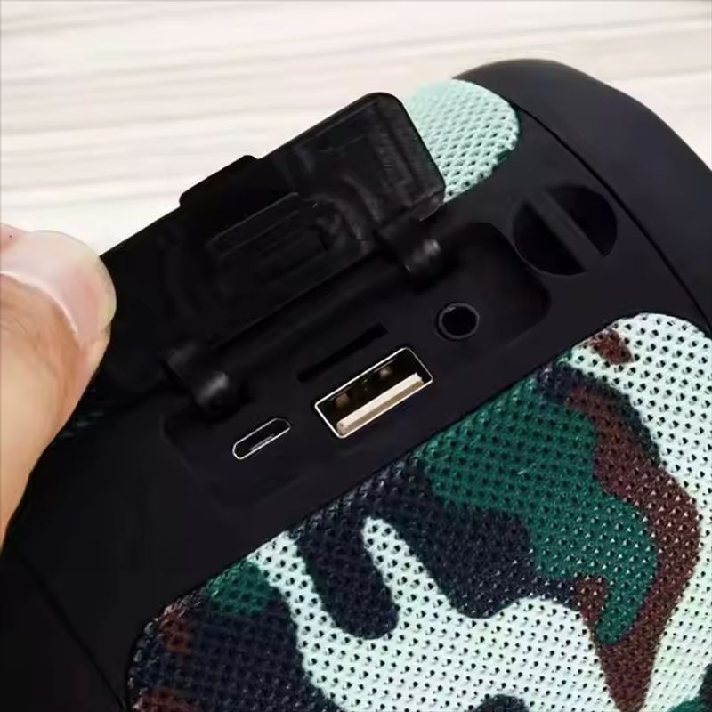 TV, Audio-Video si Foto - Portabile audio - Boxe portabile - Boxa portabila, BLEKSY®, Bluetooth, slot card MicroSD, Rezistenta la apa si praf, Autonomie 10h, Camuflaj - Infinity.ro