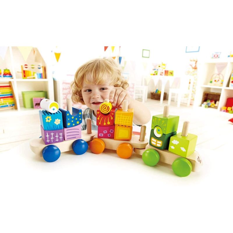 Jucarii, Copii si Bebe - Jucarii si jocuri - Jucarii bebelusi - Jucarii interactive bebelusi - Hape trenul fantasia - Infinity.ro