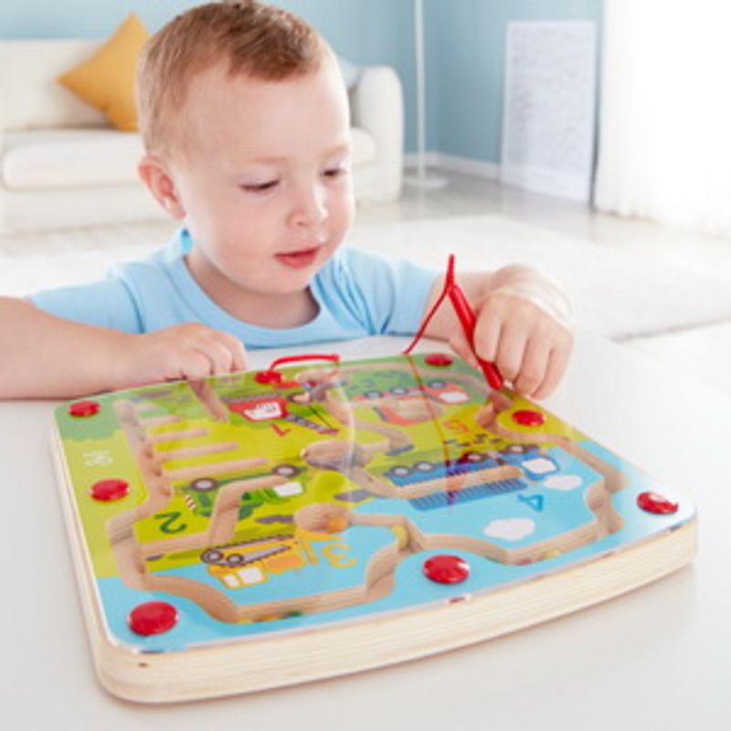 Jucarii, Copii si Bebe - Jucarii si jocuri - Jucarii bebelusi - Jucarii interactive bebelusi - Hape labirint magnetic constructii si numere - Infinity.ro
