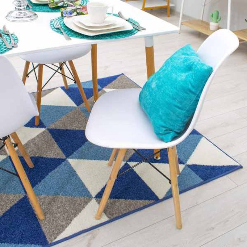 Casa si Gradina - Mobilier - Scaune si fotolii - Scaune - Set 4 Scaune cu Picioare din Lemn de Fag, Cadru Metalic, Sezut PP, Maxim 120 Kg, 46 x 54 x 82 cm, Alb - Infinity.ro