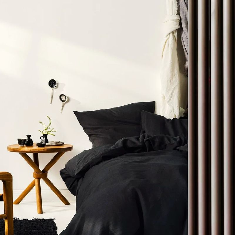 Casa si Gradina - Textile si covoare - Lenjerii de pat - Fete de perna - Set 2 Fete de perna Kotonia Home Hotel, 100% bumbac, Olandina color, dimensiunea 50x70 cm, negru - Infinity.ro