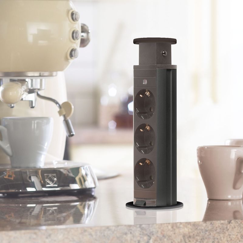 Casa si Gradina - Electrice - Accesorii electrice - Prelungitoare, triple, fise - Distribuitor 3 prize MK03 cu protectie impotriva copiilor, incorporabil cu sistem Pop-Up, 230V, Negru - Infinity.ro