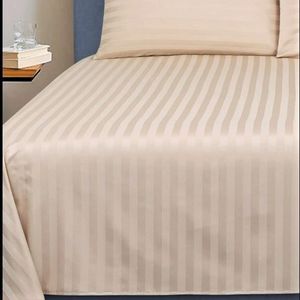 Cearceaf de pat Kotonia Home Deco, 100% bumbac, Damasc Saten, 220x240 cm, dimensiune dungi 1 cm, Cappuccino