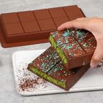 Casa si Gradina - Bucatarie si vesela - Ustensile bucatarie - Forme prajituri - Forma ciocolata din silicon premium, antiaderenta Koken Forma clasica ciocolata Dubai 10 patratele, 25x13x1.5 cm, Maro - Infinity.ro