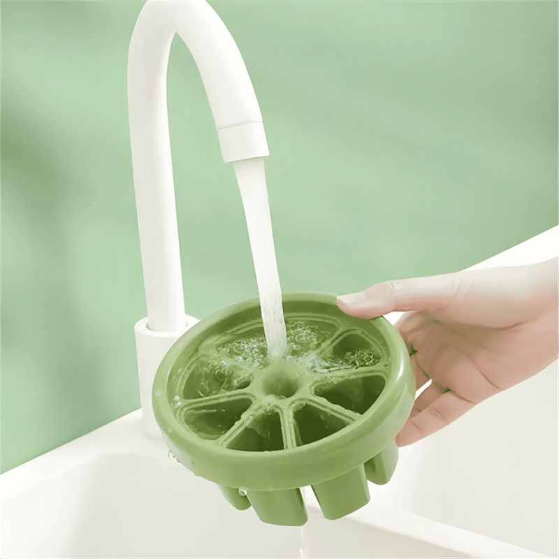 Casa si Gradina - Bucatarie si vesela - Ustensile bucatarie - Forme prajituri - Forma pentru Inghetata Koken, Matrita cu 8 compartimente din Plastic Ecologic, Verde, 11x13 cm - Infinity.ro