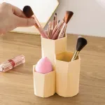 Ingrijire personala si Cosmetice - Machiaj - Aplicatoare si pensule machiaj - Suport pensule machiaj, 3 compartimente, din plastic, Gonga® Crem - Infinity.ro