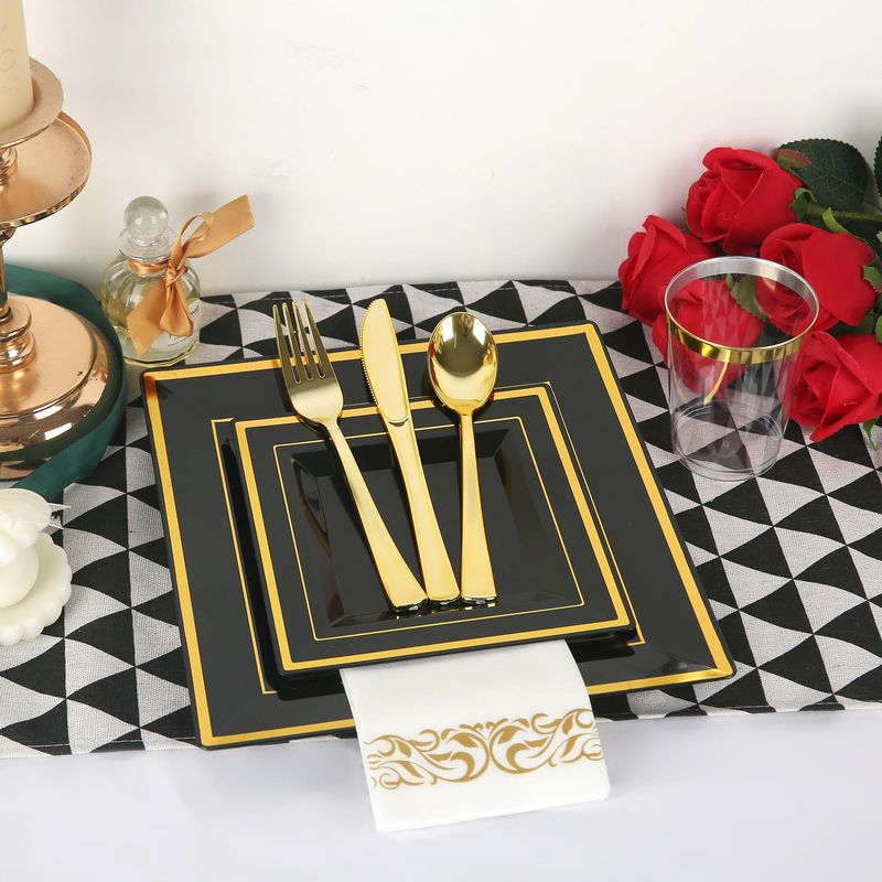 Casa si Gradina - Decoratiuni - Decoratiuni petrecere - Vesela pentru petrecere - Set 175 piese pentru petrecere Versatyx, Farfurii mari si mici, Tacamuri, Pahare, Servete, Reutilizabile, Patrat, Gold - Infinity.ro