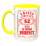 Casa si Gradina - Bucatarie si vesela - Cani si pahare - Cani si cesti - Cana maner galben personalizata "Editie limitata-52 ani", INOVATIX®. 330ml - Infinity.ro