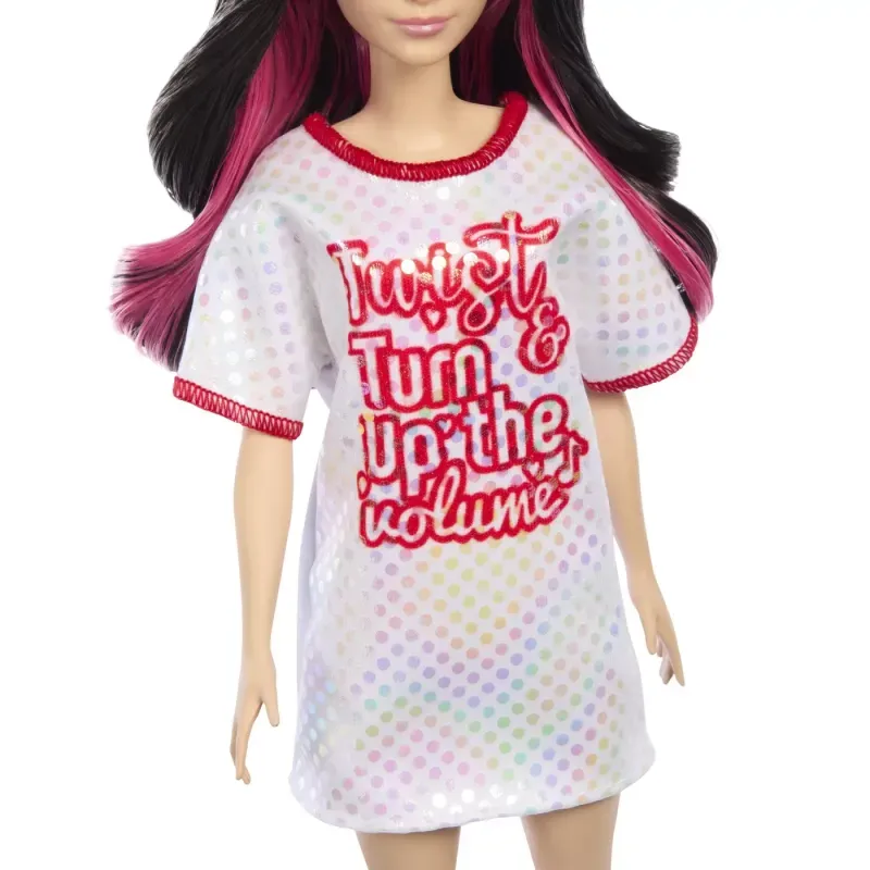 Jucarii, Copii si Bebe - Jucarii si jocuri - Papusi si accesorii - Papusi - Papusa Barbie fashionistas bruneta cu rochita sport - Infinity.ro