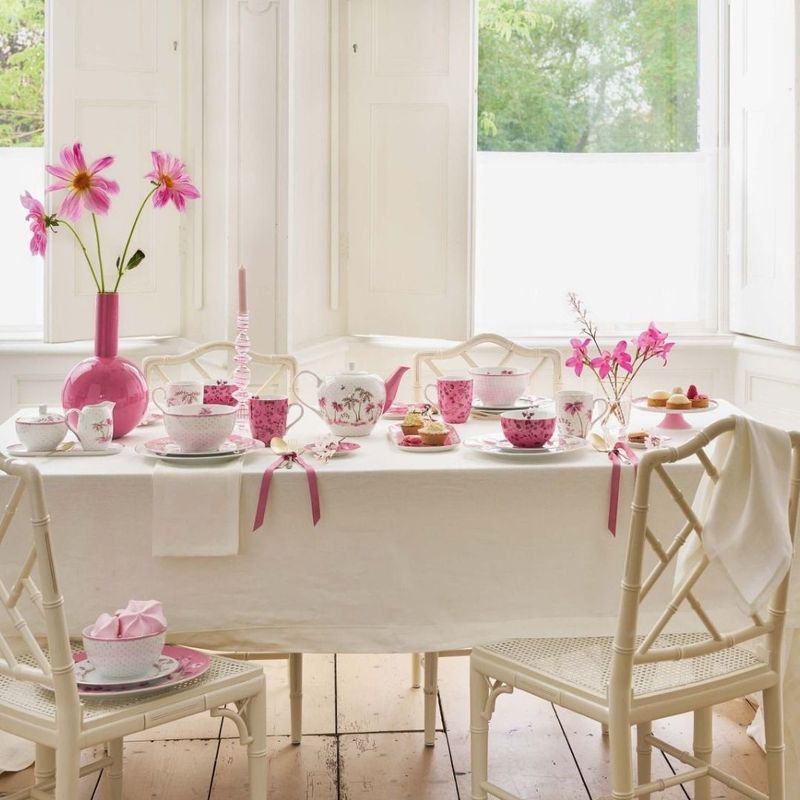 Casa si Gradina - Decoratiuni - Aromaterapie si lumanari - Suporturi lumanari - Suport din sticla, Pip Studio, Swirl Pink, 28 cm, colectia Jolie - Infinity.ro